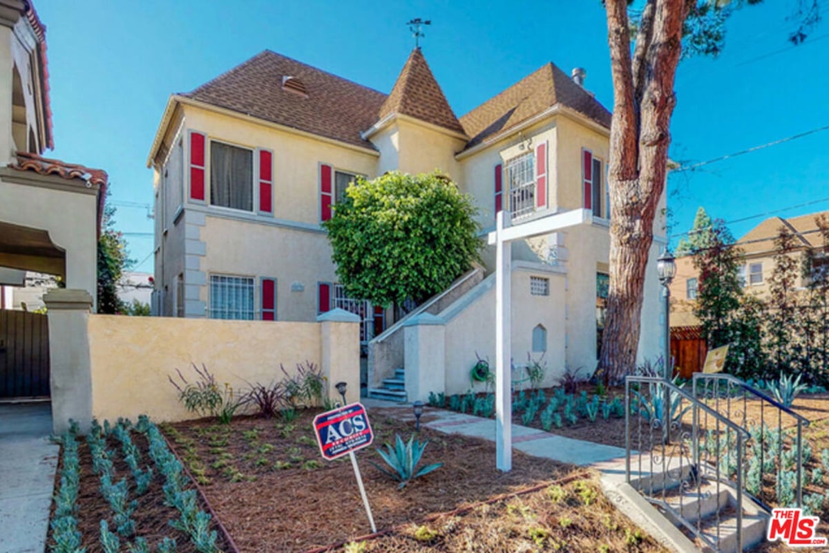 1017 S Alfred Street, Los Angeles, CA 90035 — photo 1 of 63