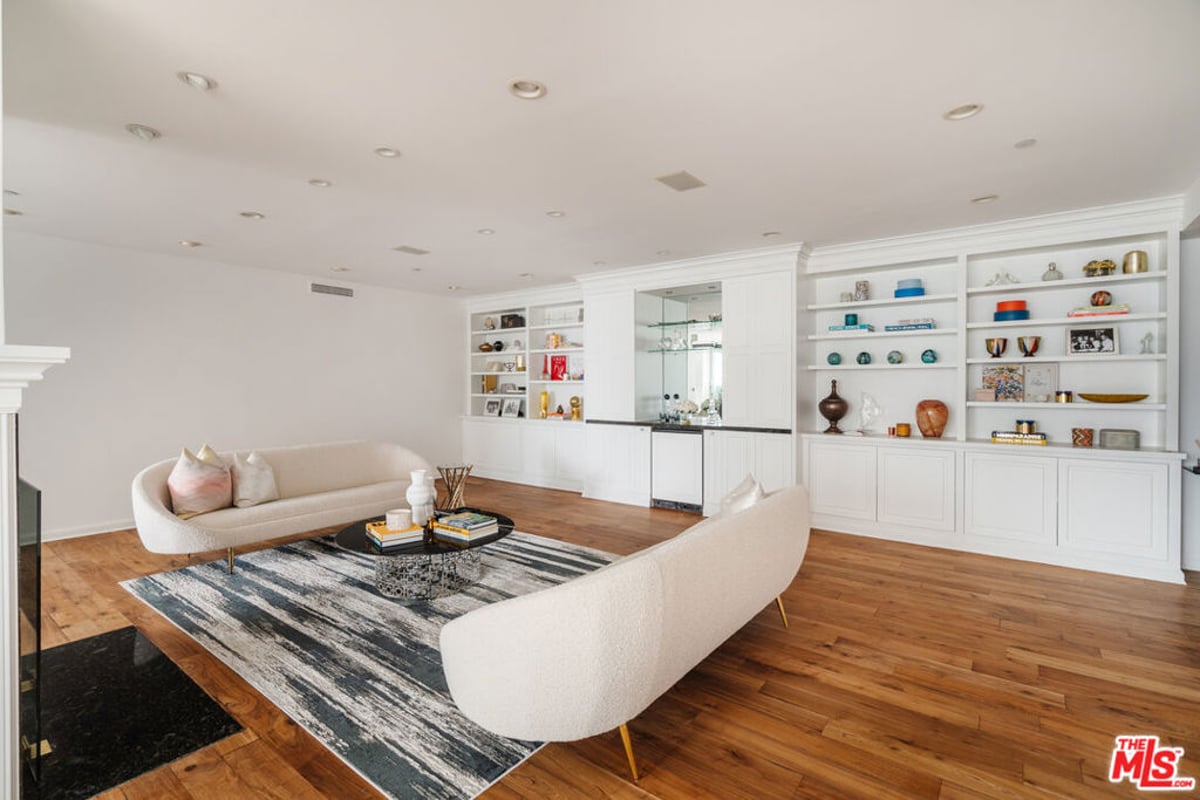 10375 Wilshire Boulevard 11H, Los Angeles, CA 90024 — photo 1 of 29