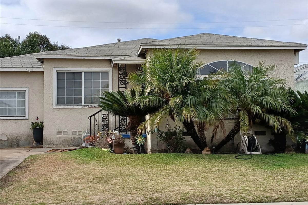 2207 N Anzac Avenue, Compton, CA 90222 — photo 1 of 2