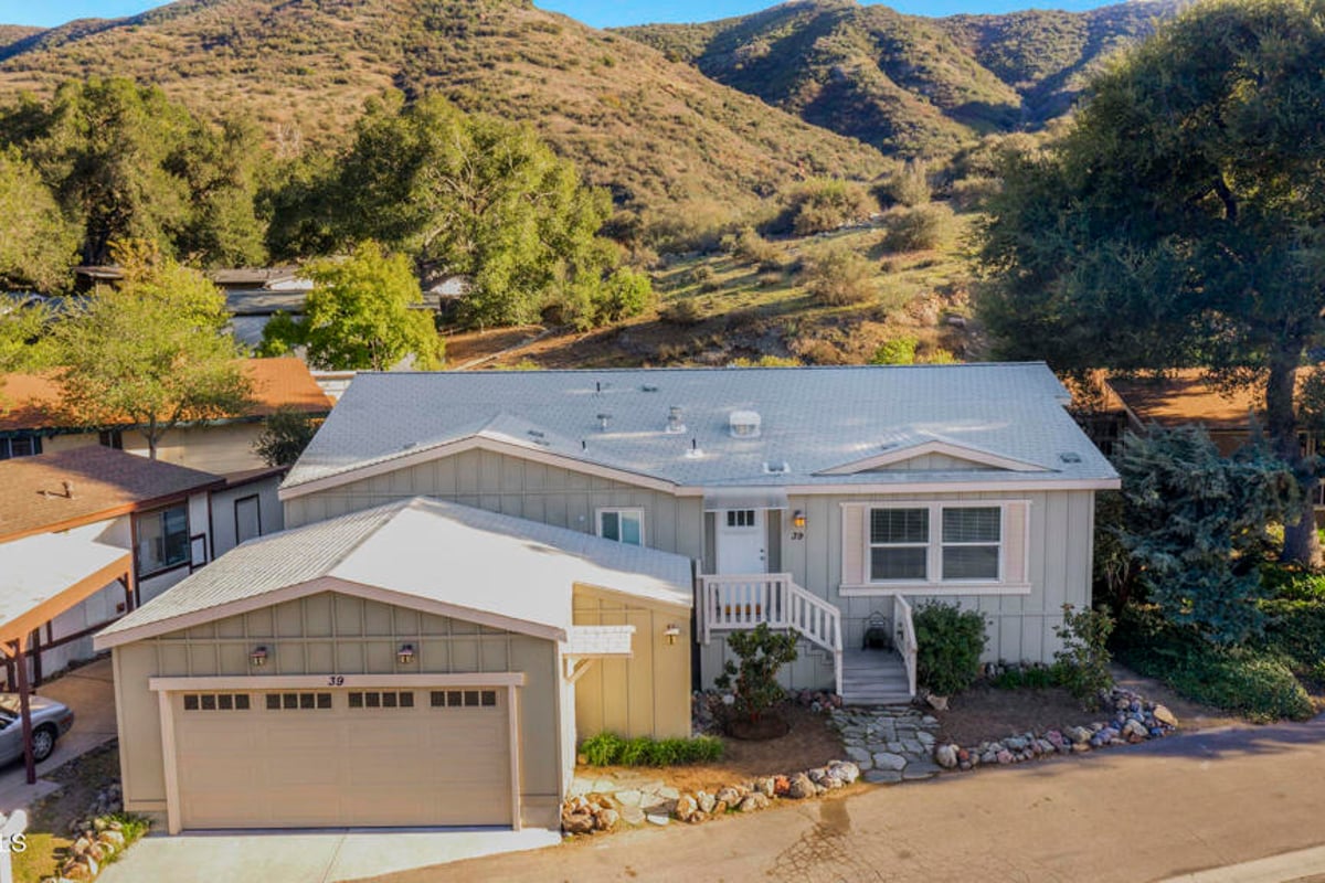 39 Nottingham Road, Westlake Village, CA 91361 — photo 1 of 1