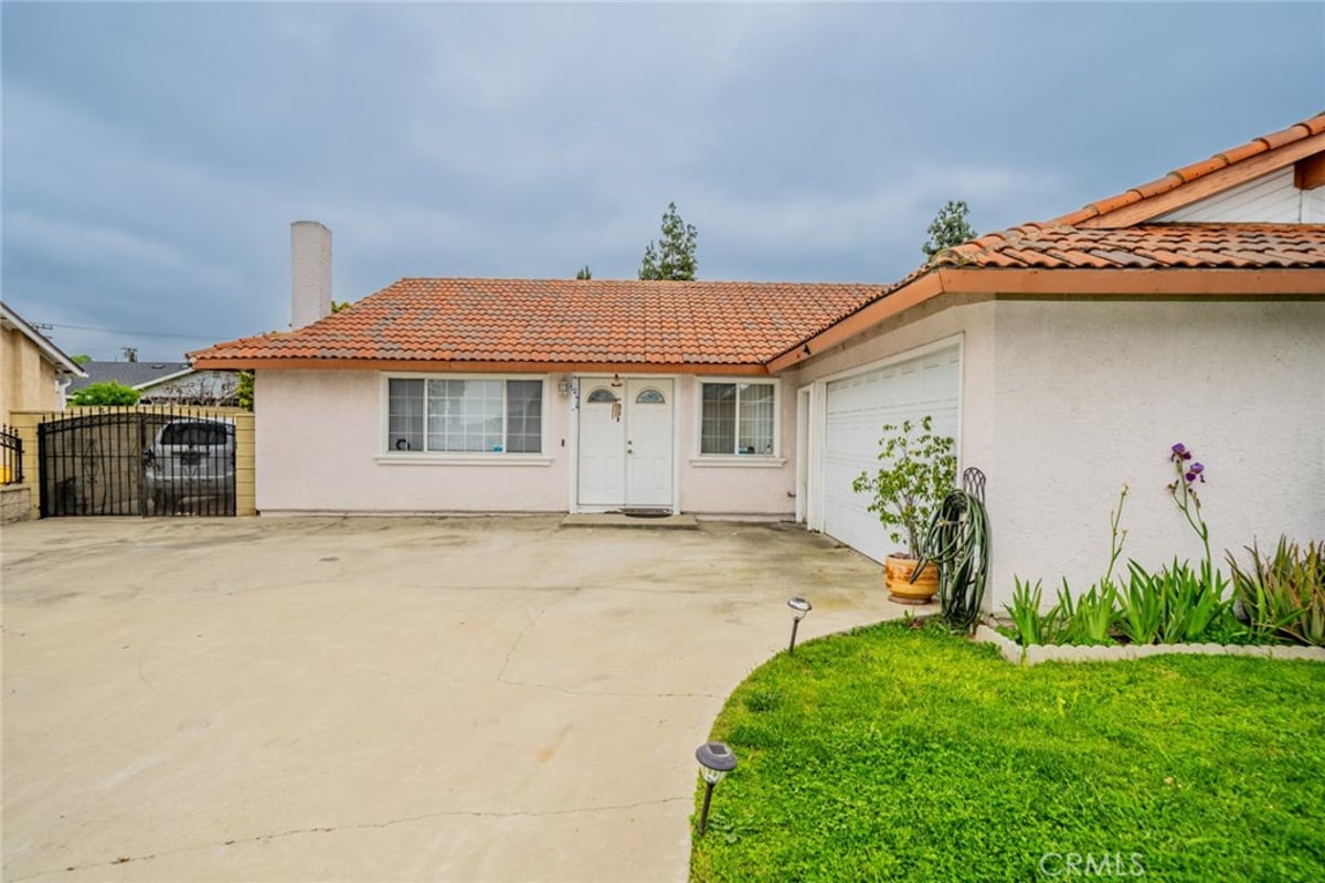606 S Darney Avenue, West Covina, CA 91792 — photo 1 of 45
