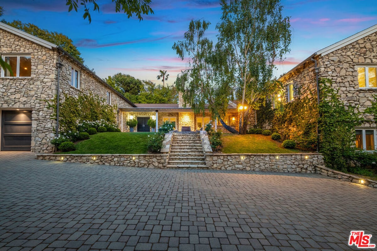 422 Parkwood Drive, Los Angeles, CA 90077 — photo 1 of 54