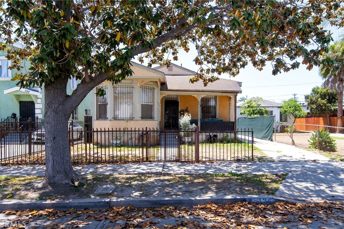 126 E 95th Street, Los Angeles, CA 90003 — photo 1 of 15