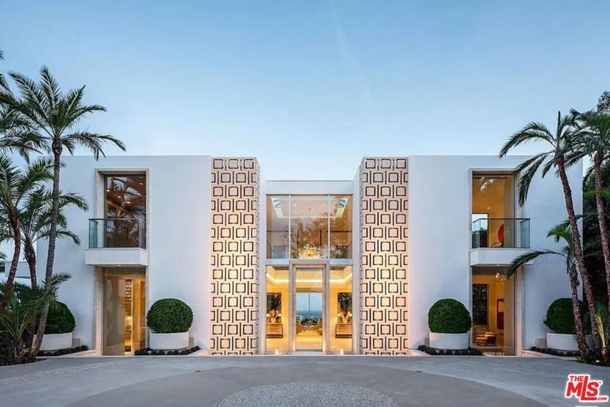 1500 Gilcrest Drive, Beverly Hills, CA 90210 — photo 1 of 20