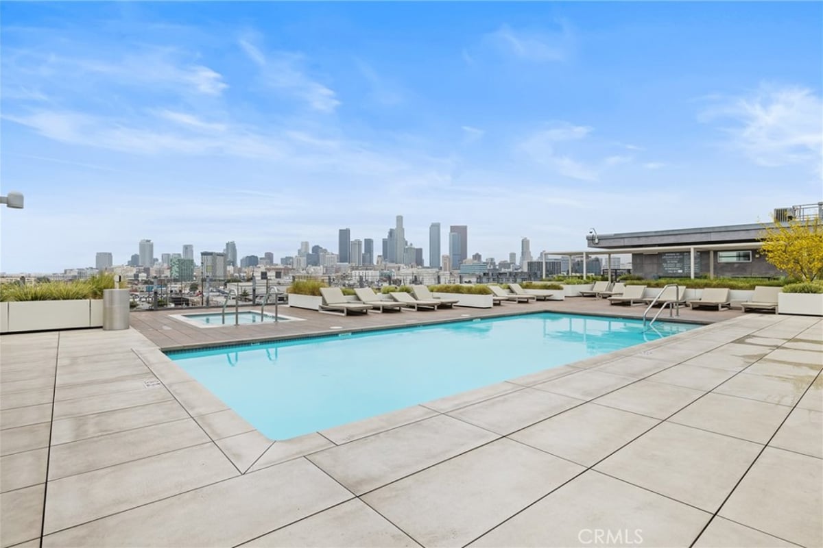 527 Molino Street 213, Los Angeles, CA 90013 — photo 1 of 36