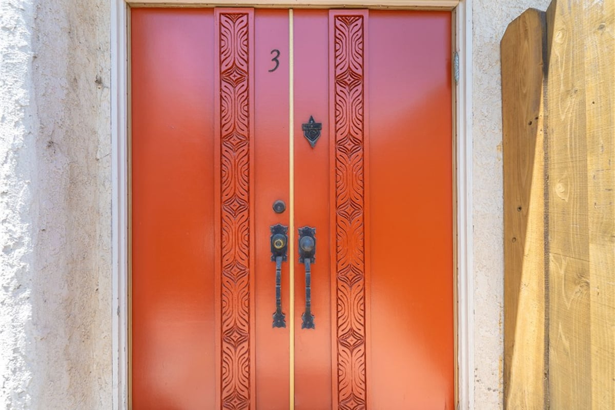 14947 Dickens Street 3, Sherman Oaks, CA 91403 — photo 1 of 23
