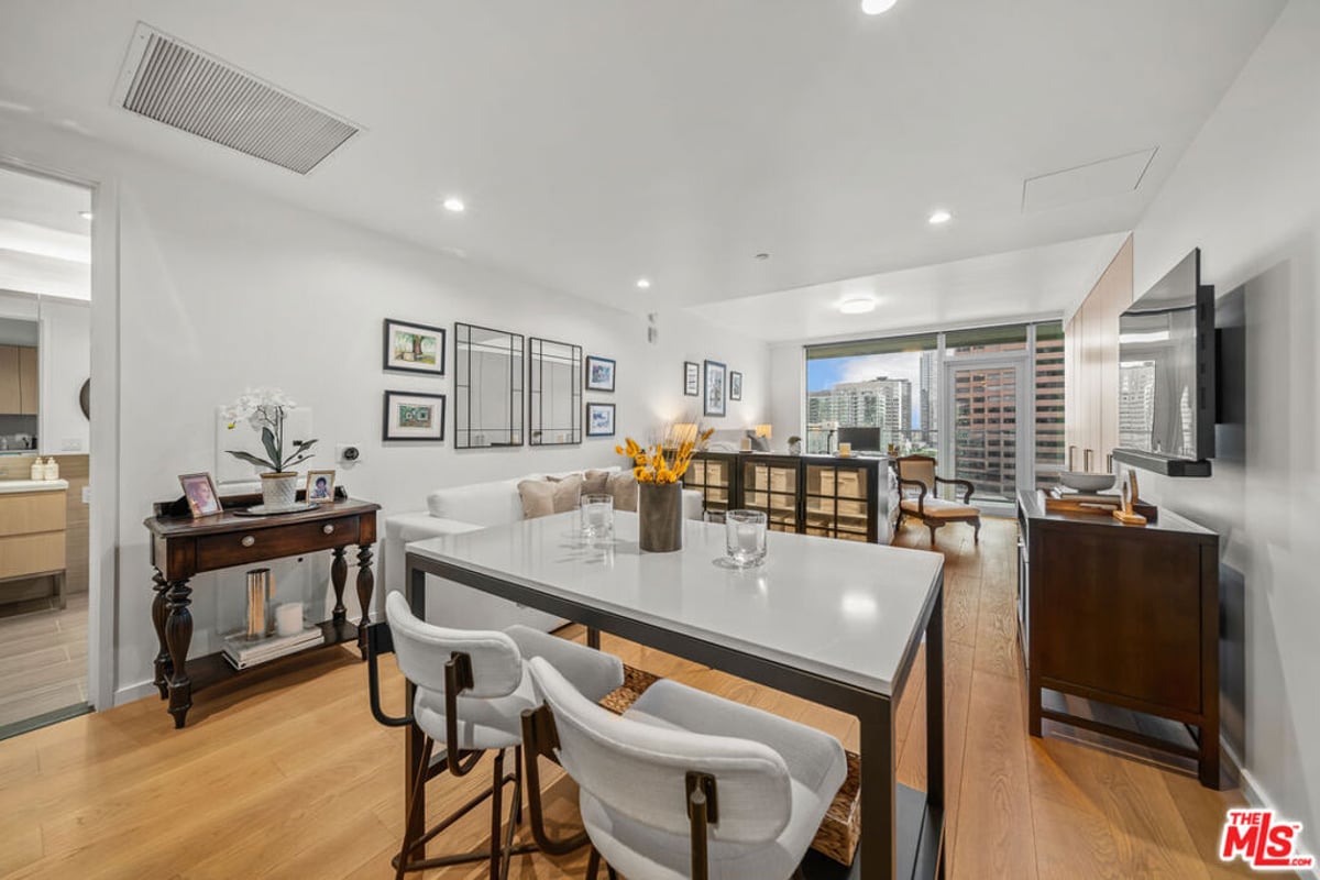 877 Francisco Street #1715, Los Angeles, CA 90017 — photo 1 of 40