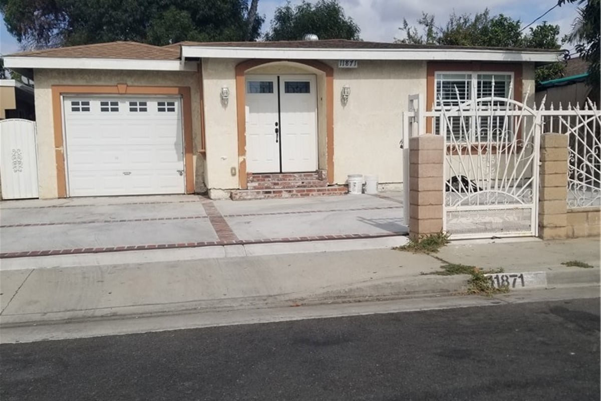 11871 162nd, Norwalk, CA 90650 — photo 1 of 25
