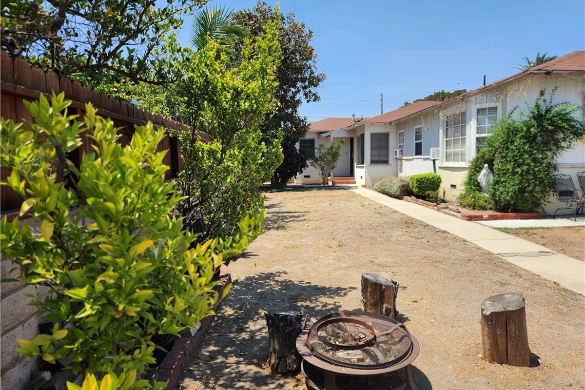 6149 Auckland, North Hollywood, CA 91606 — photo 1 of 2