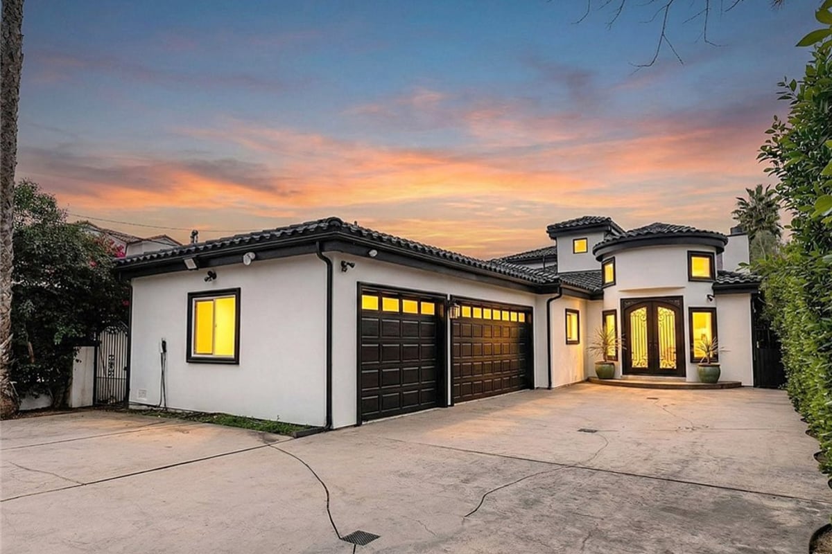 5157 Avenida Oriente, Tarzana, CA 91356 — photo 1 of 69