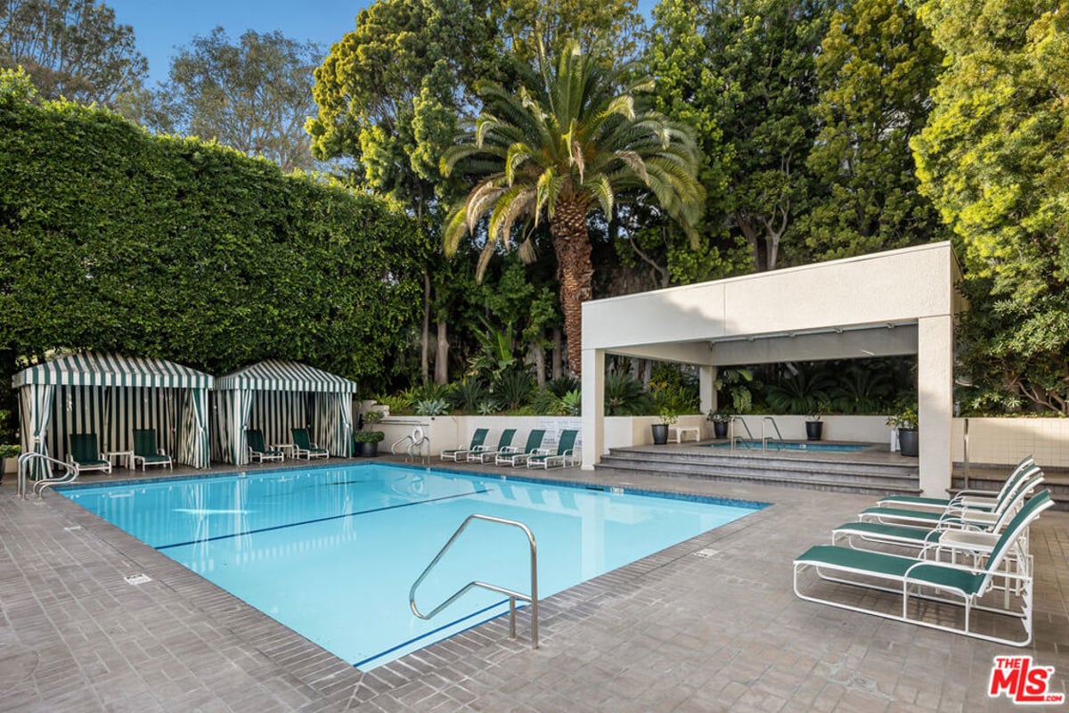 1131 Alta Loma Road 412, West Hollywood, CA 90069 — photo 1 of 28