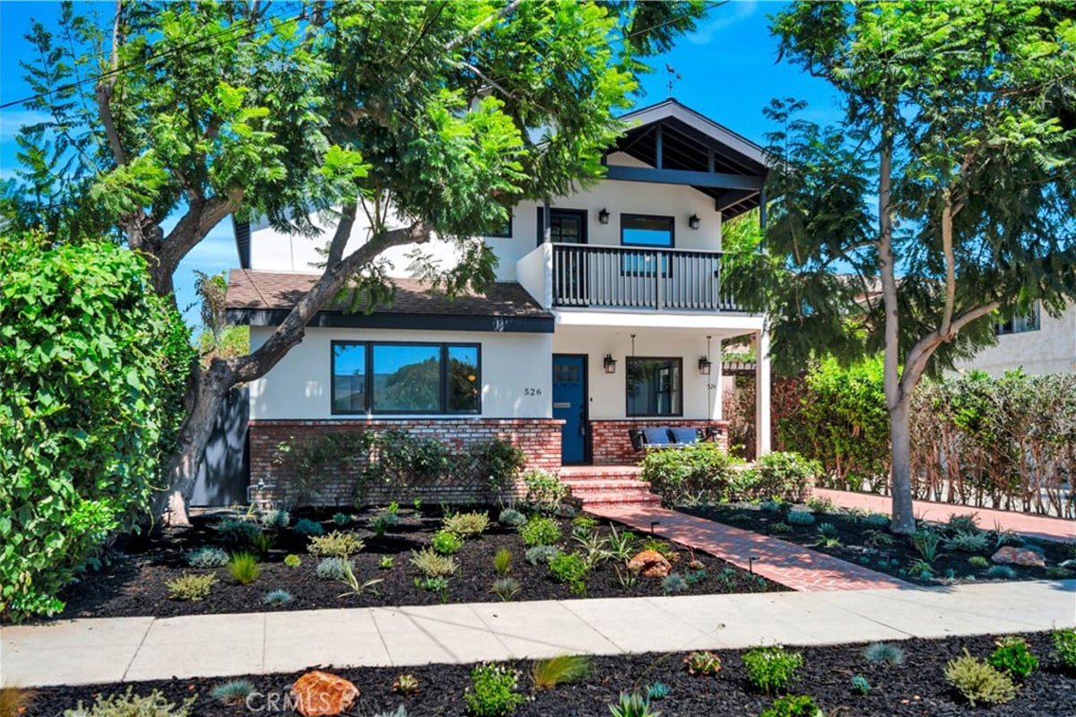 526 W 40th, San Pedro, CA 90731 — photo 1 of 74