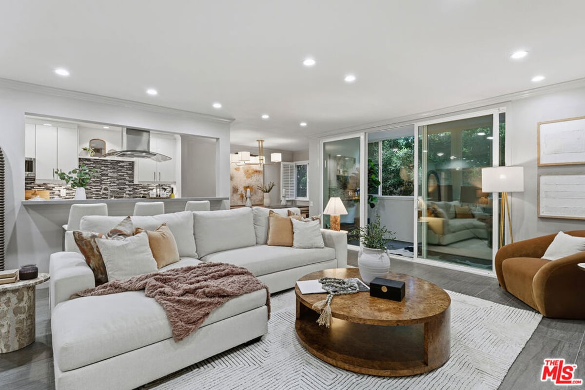 1015 N Kings Road 110, West Hollywood, CA 90069 — photo 1 of 36