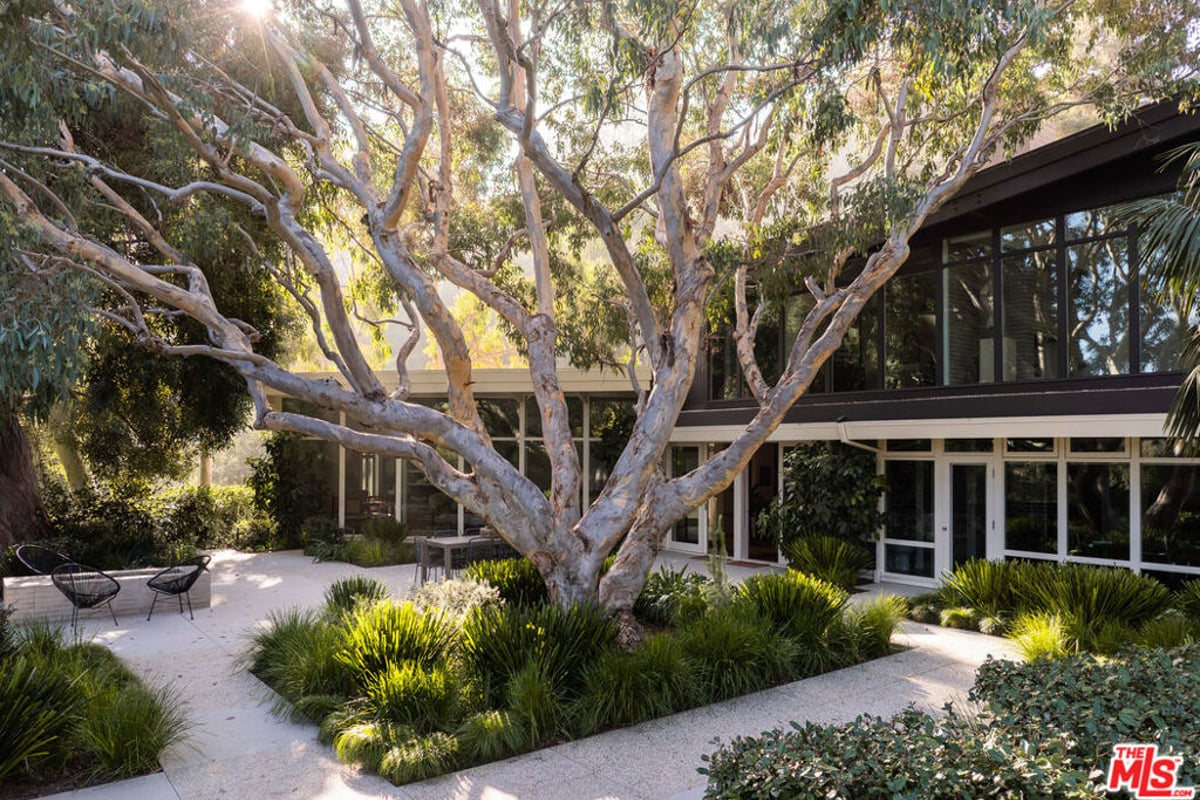 2179 Mandeville Canyon Road, Los Angeles, CA 90049 — photo 1 of 24