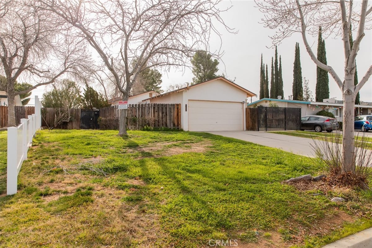 38990 Juniper Tree, Palmdale, CA 93551 — photo 1 of 34