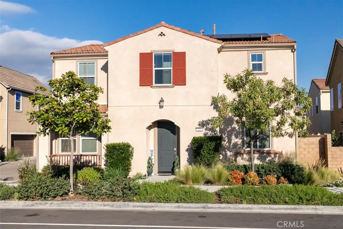 521 N Santa Paula, Santa Paula, CA 93060 — photo 1 of 48