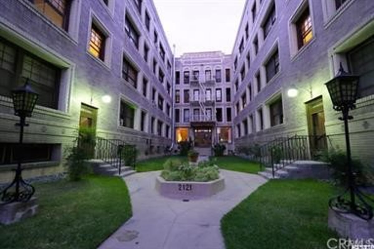 2121 James M Wood Boulevard 205, Los Angeles, CA 90006 — photo 1 of 18