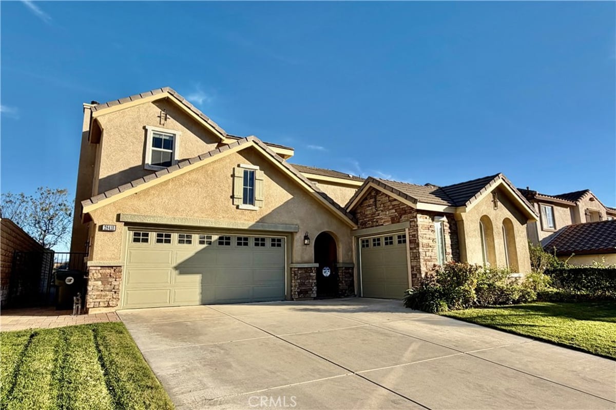 28410 Agajanian, Saugus, CA 91390 — photo 1 of 36