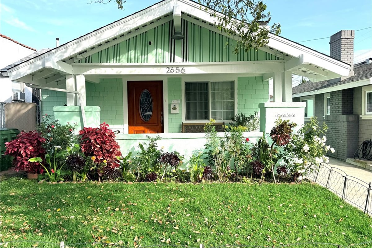 2656 Cimarron Street, Los Angeles, CA 90018 — photo 1 of 20