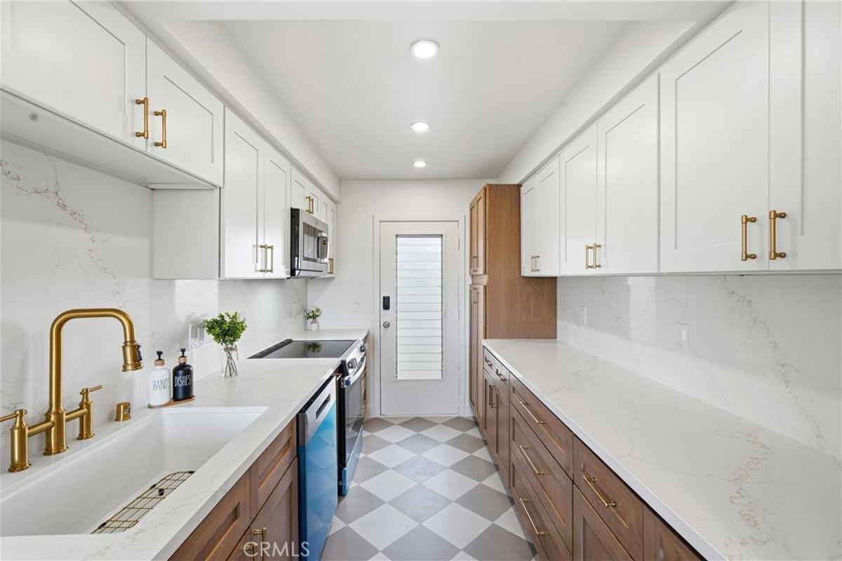 5630 Ravenspur 209, Rancho Palos Verdes, CA 90275 — photo 1 of 30