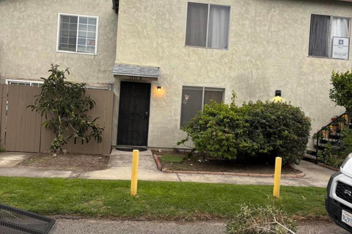 1431 Casa San Carlos Lane B, Oxnard, CA 93033 — photo 1 of 14