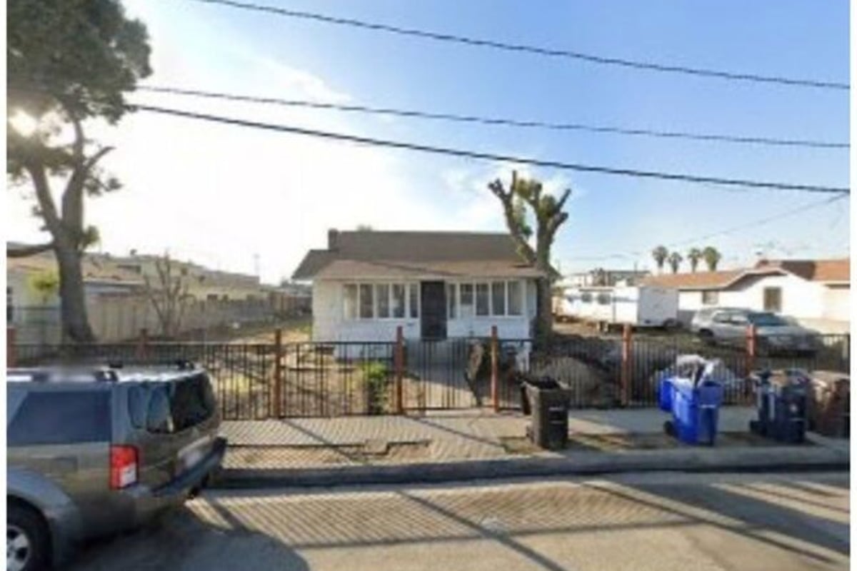11319 Larch Avenue, Inglewood, CA 90304 — photo 1 of 1