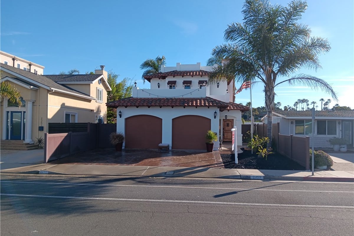 2257 Pierpont, Ventura, CA 93001 — photo 1 of 36