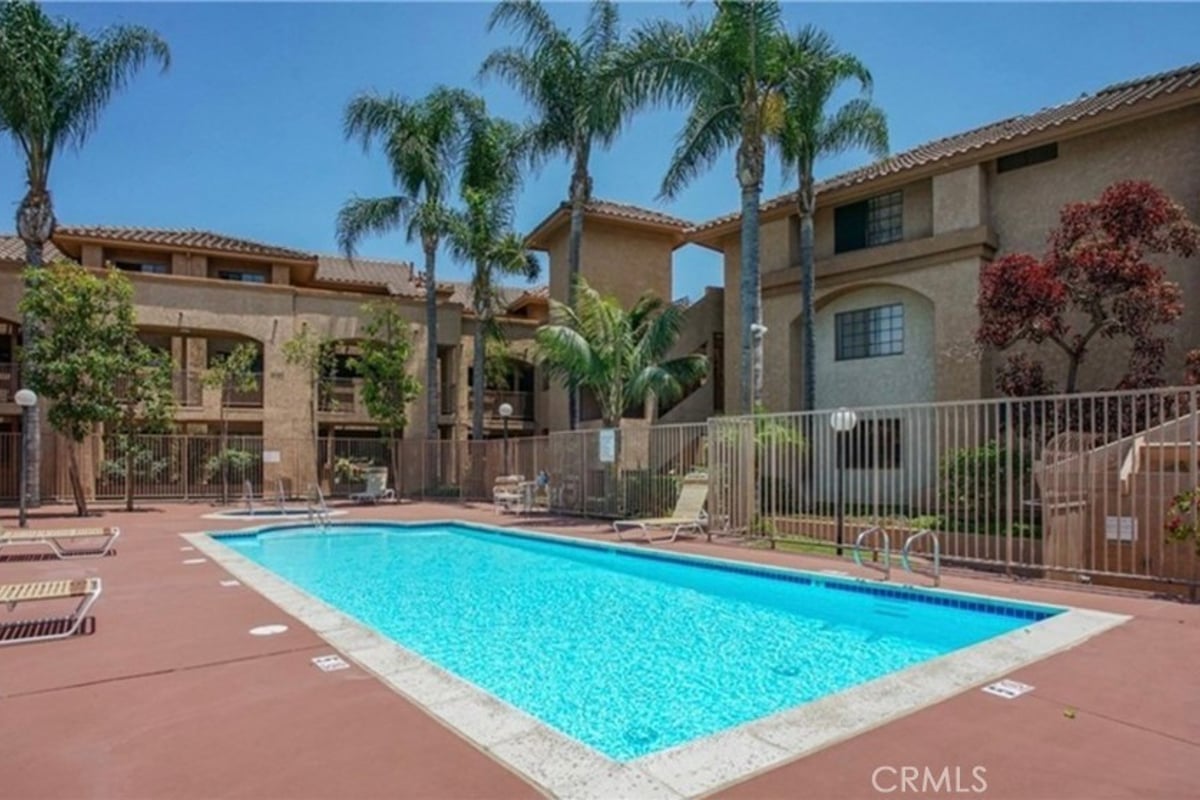 4121 Hathaway Avenue 3, Long Beach, CA 90815 — photo 1 of 34