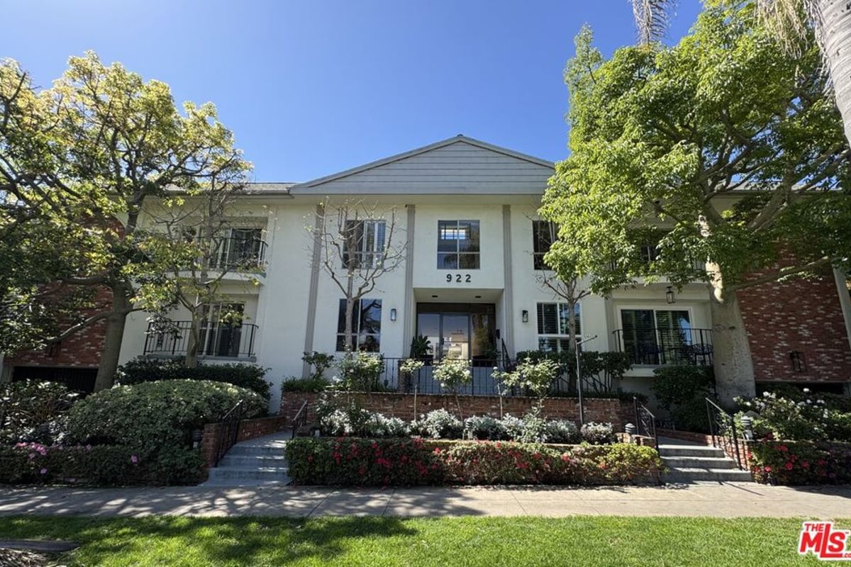 922 14th Street 111, Santa Monica, CA 90403 — photo 1 of 28