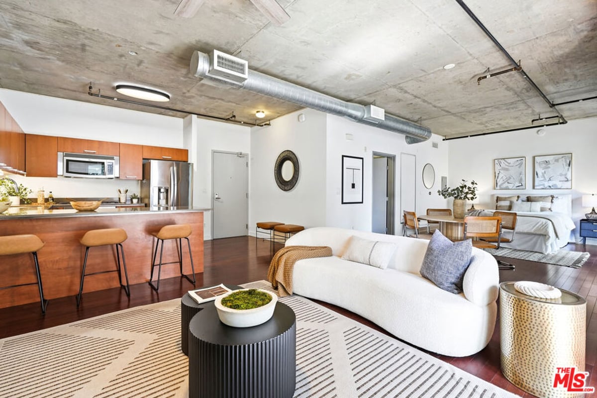 645 W 9th Street 342, Los Angeles, CA 90015 — photo 1 of 54