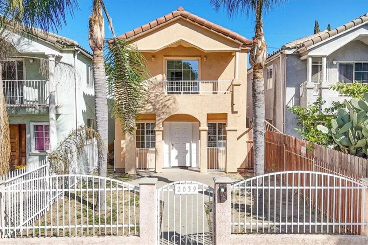 2039 W Florence, Los Angeles, CA 90047 — photo 1 of 9