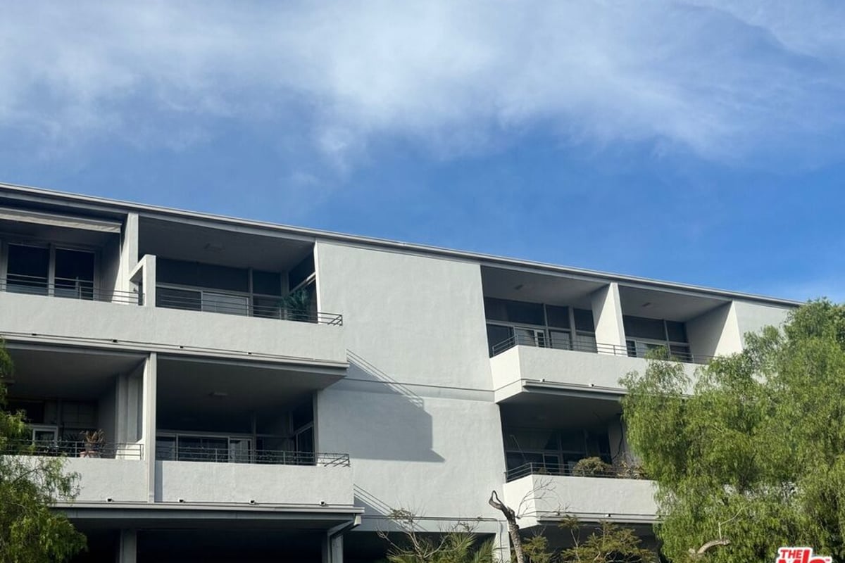 16601 Marquez Avenue 203, Pacific Palisades, CA 90272 — photo 1 of 1