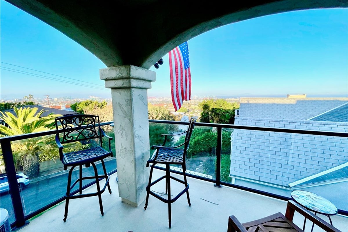 721 W 27th 1, San Pedro, CA 90731 — photo 1 of 53