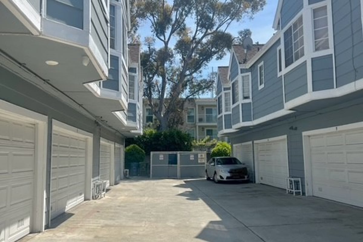 812 Inglewood, Inglewood, CA 90302 — photo 1 of 62