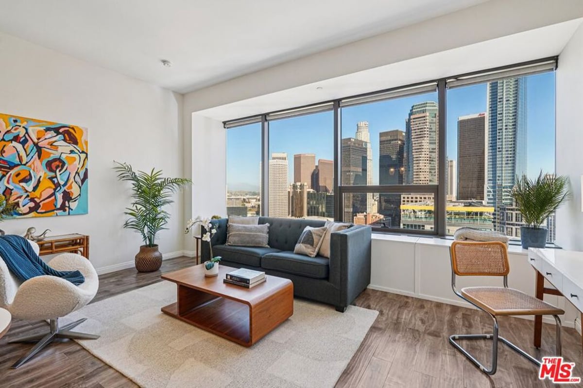 1100 Wilshire Boulevard 2209, Los Angeles, CA 90017 — photo 1 of 53