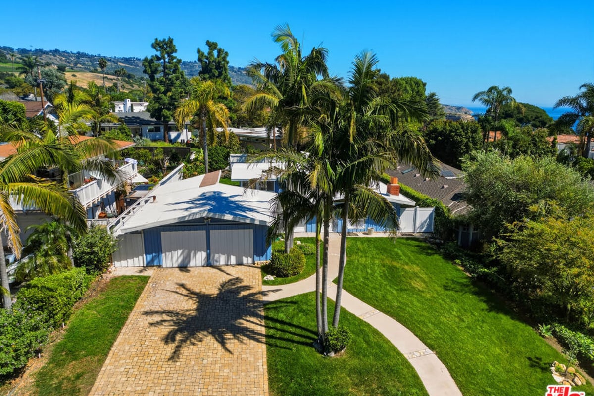 26 Packet Road, Rancho Palos Verdes, CA 90275 — photo 1 of 40