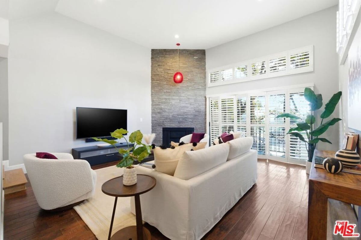 1013 16th Street 101, Santa Monica, CA 90403 — photo 1 of 46