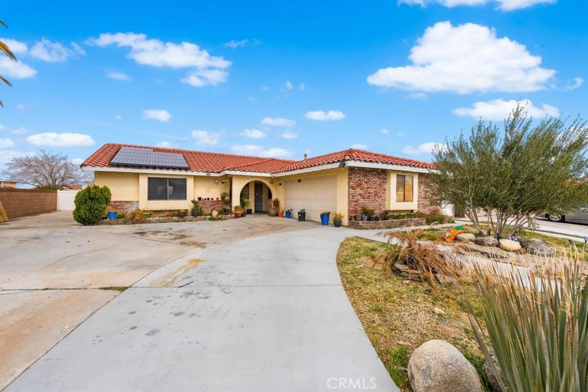 1827 Louise, Lancaster, CA 93534 — photo 1 of 14