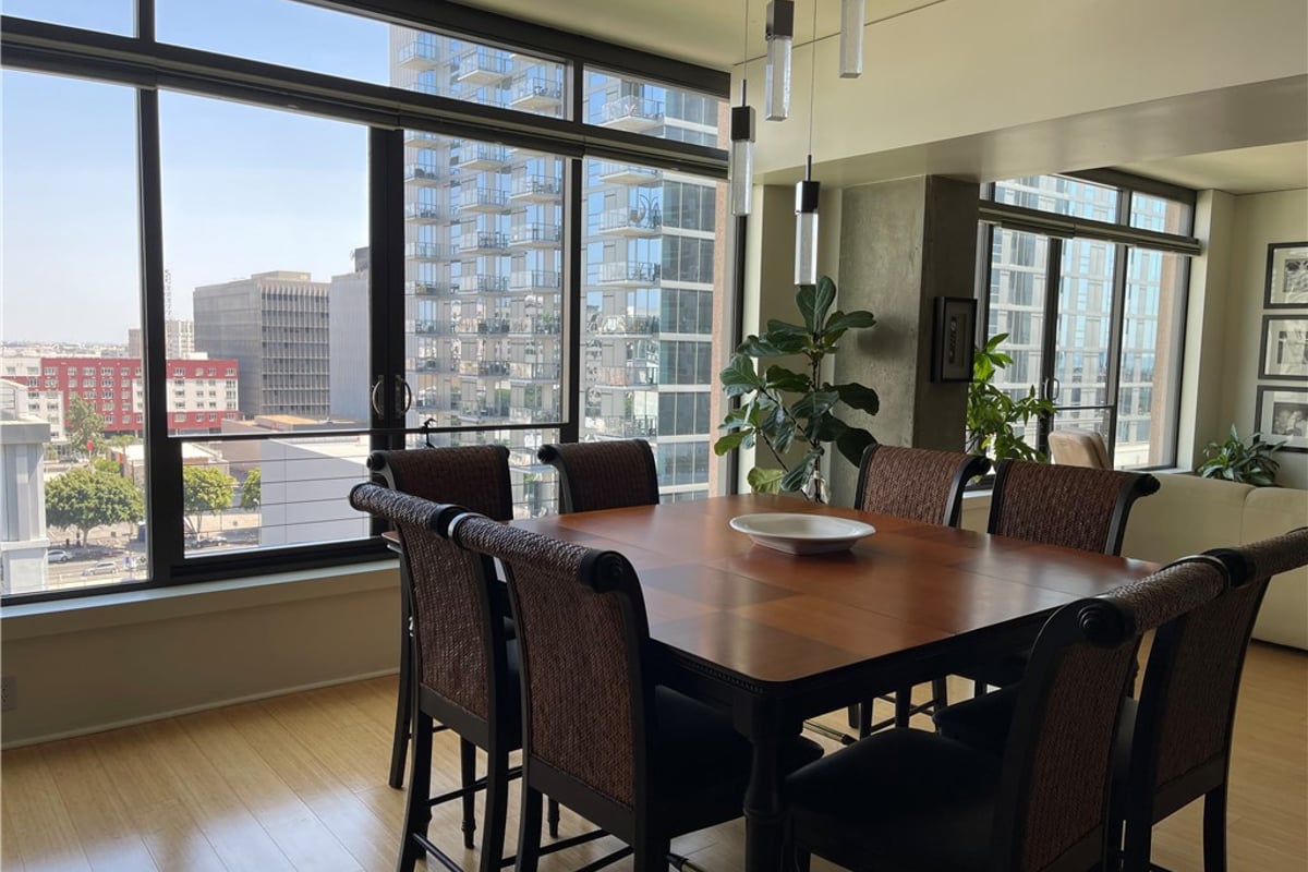 1111 S Grand 1015, Los Angeles, CA 90015 — photo 1 of 28