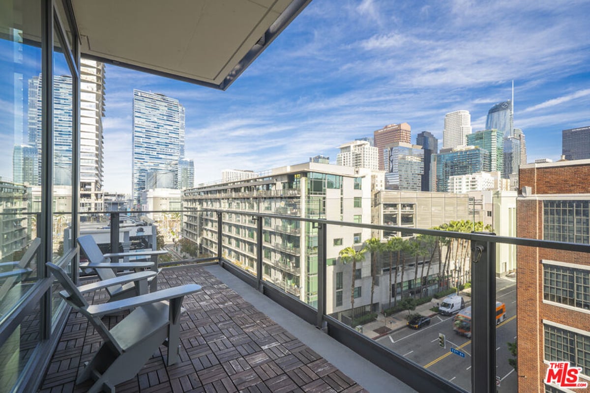 1100 S Hope Street 716, Los Angeles, CA 90015 — photo 1 of 37