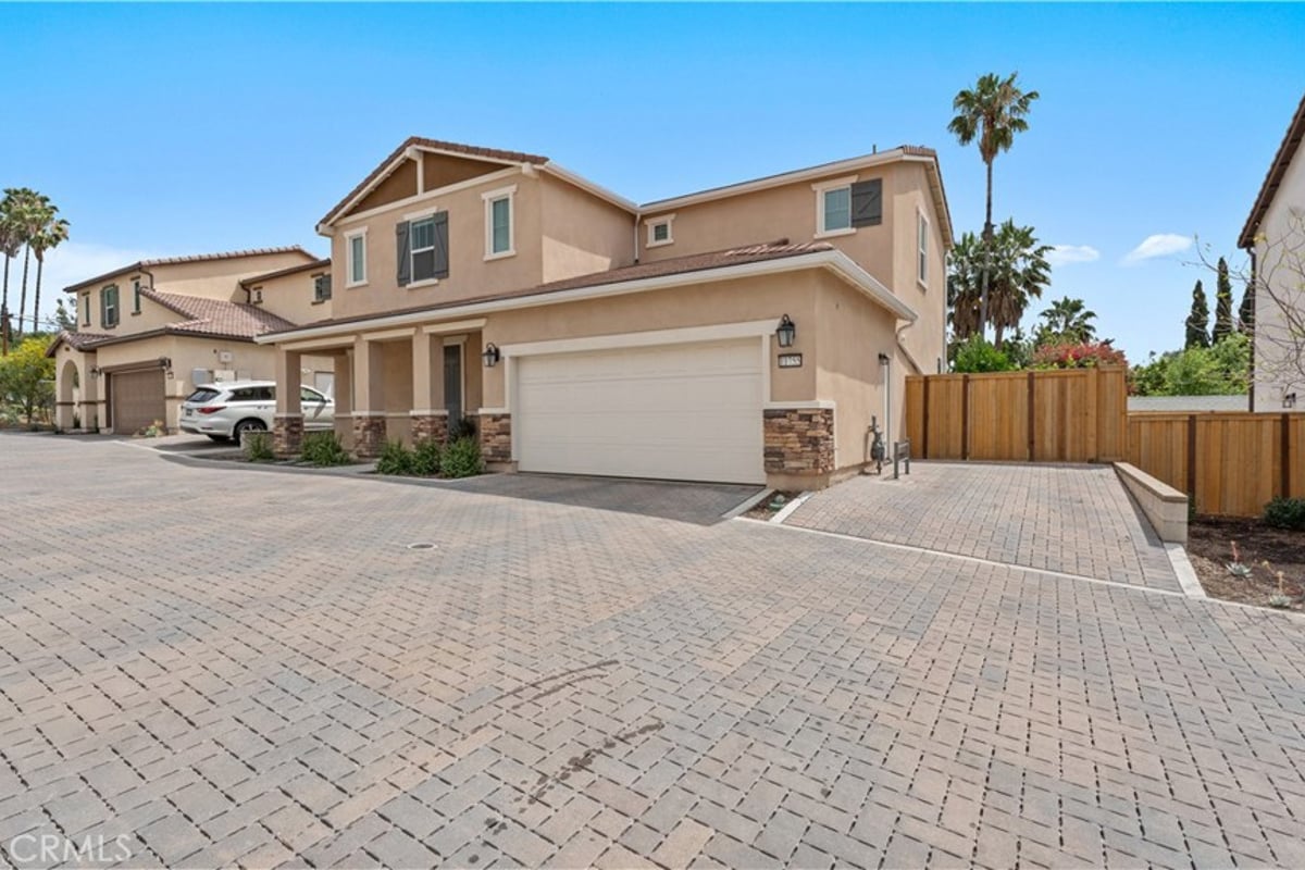 11755 Fenton, Sylmar, CA 91342 — photo 1 of 33