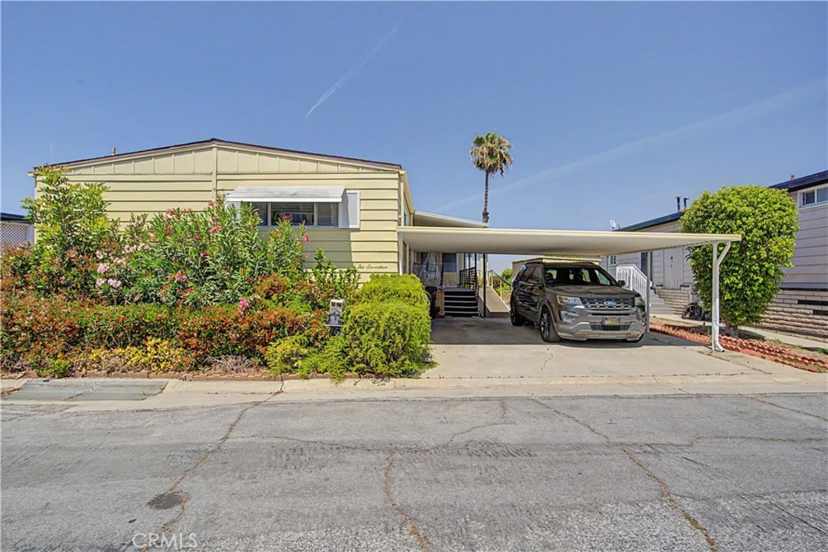 2550 Pacific Coast Hwy 217, Torrance, CA 90505 — photo 1 of 33