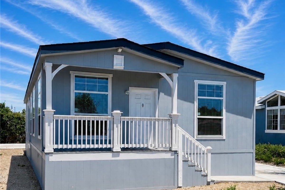 26424 Doveweed, Canyon Country, CA 91351 — photo 1 of 21