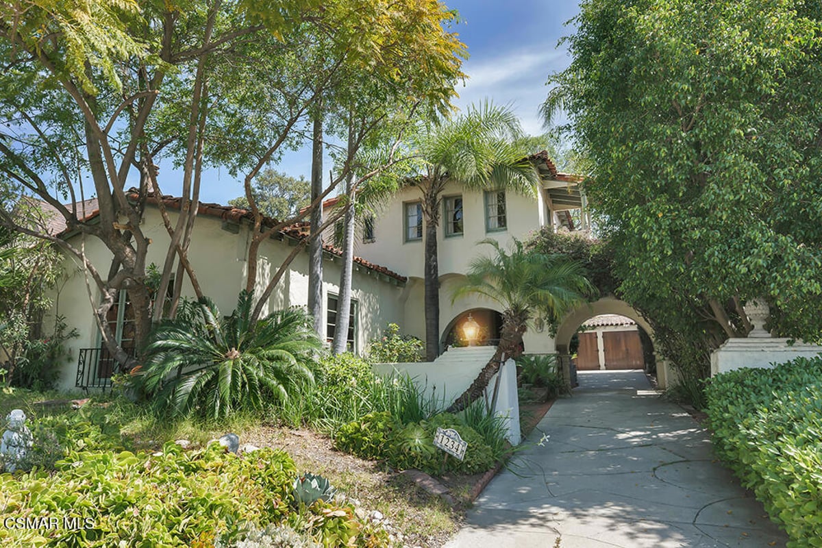 1234 N Everett Street, Glendale, CA 91207 — photo 1 of 57