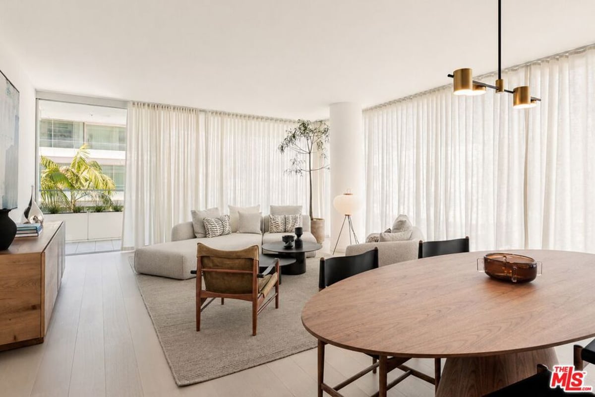 9200 Wilshire Blvd 201W, Beverly Hills, CA 90212 — photo 1 of 26