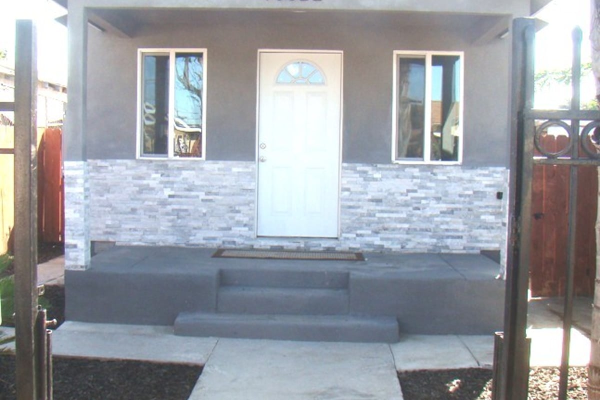 10622 Anzac, Los Angeles, CA 90002 — photo 1 of 14