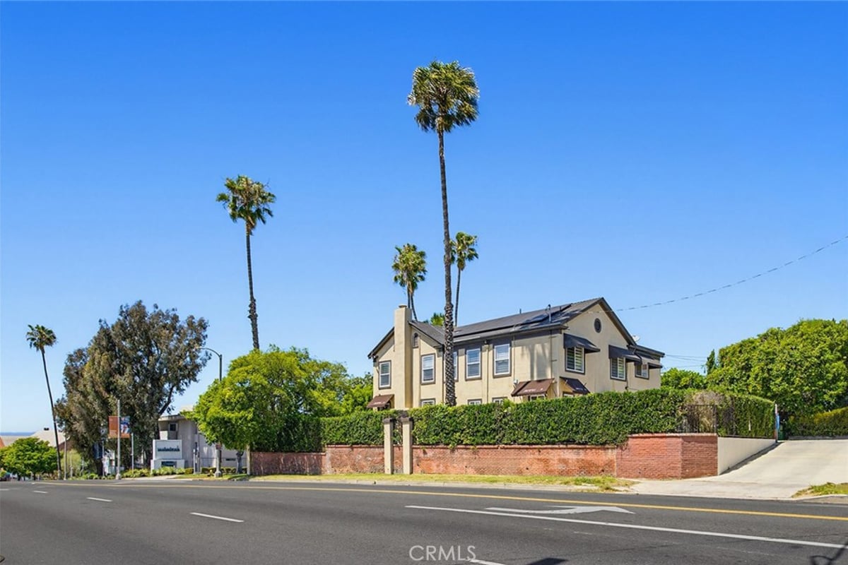 238 S Westmoreland, Los Angeles, CA 90004 — photo 1 of 58