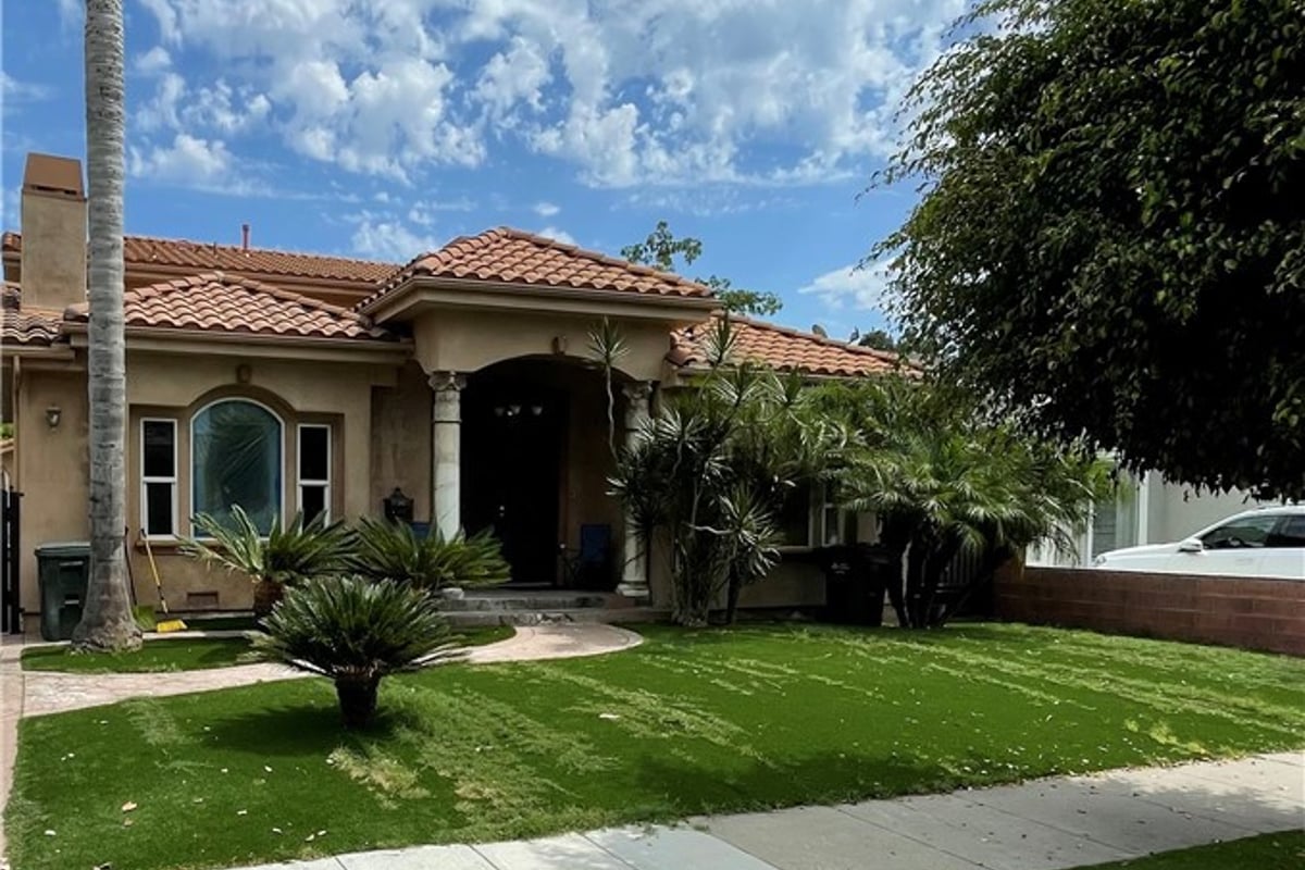 7915 Harper, Downey, CA 90241 — photo 1 of 10