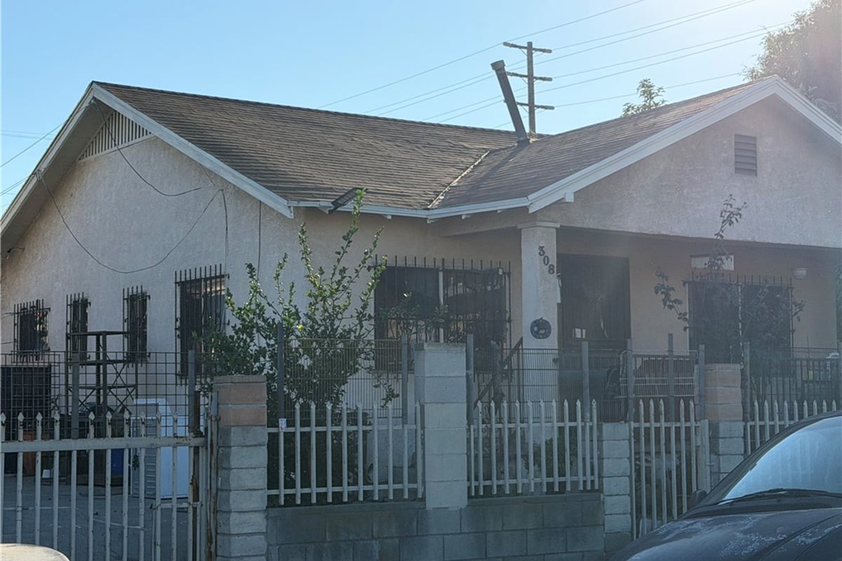 308 E 65th, Los Angeles, CA 90003 — photo 1 of 1