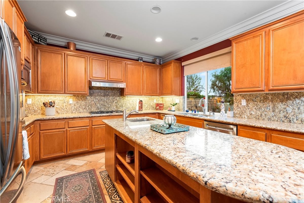 29161 Harmony Way, Saugus, CA 91390 — photo 1 of 70